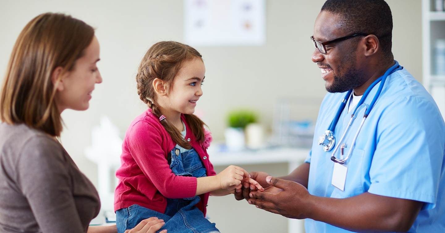 child seeing doctor for annual well-child visit